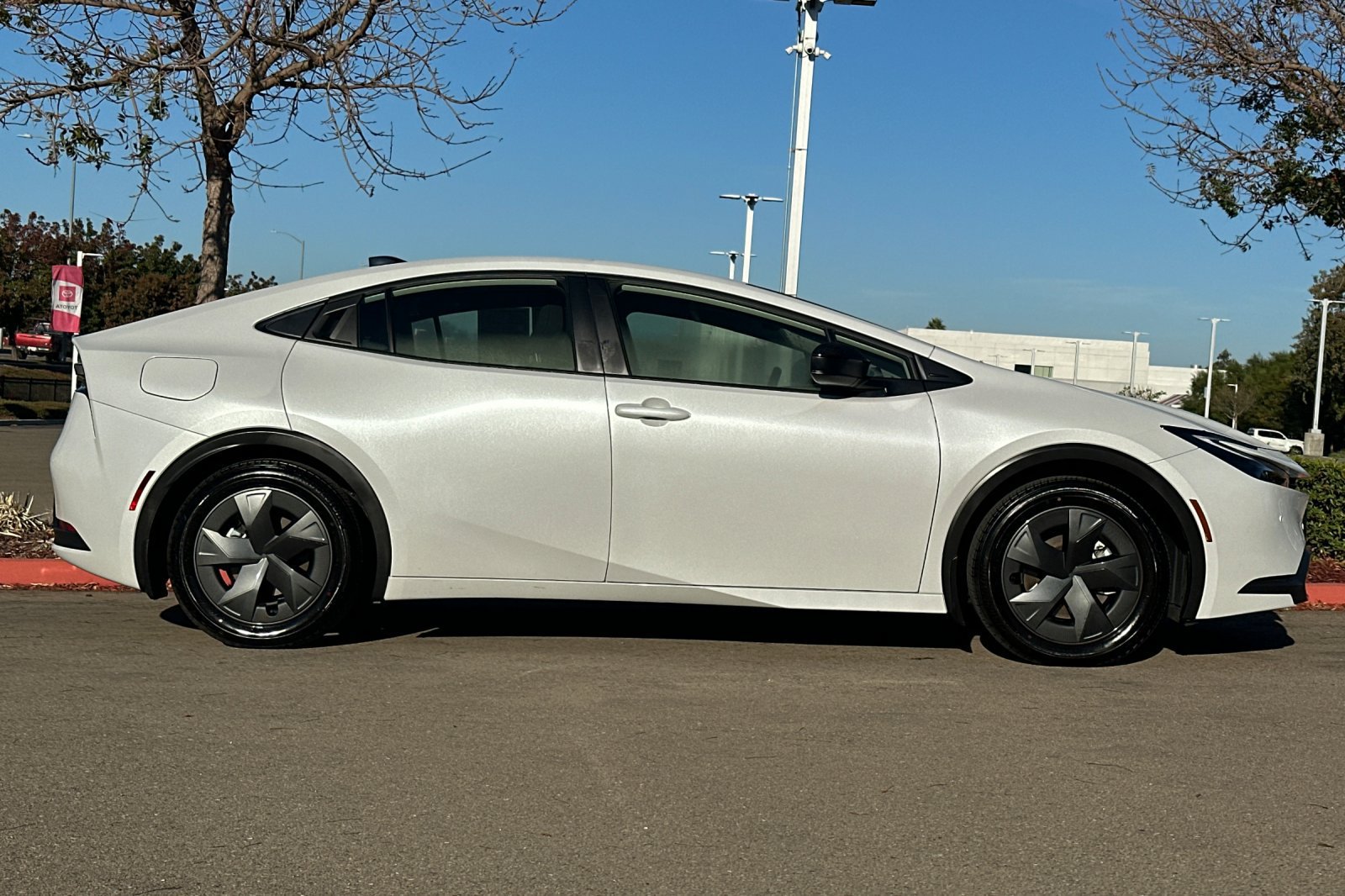 Certified 2026 Toyota Prius Plug-In Hybrid FWD image 3