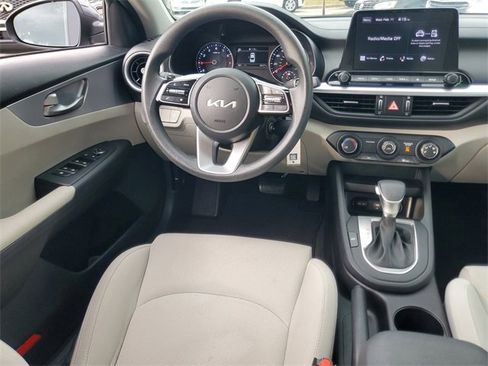 Used 2022 Kia Forte LXS w/ LXS Technology Package image 15