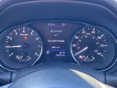 Used 2018 Nissan Rogue SV image 25