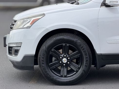 Used 2017 Chevrolet Traverse LT AWD/4WD image 13