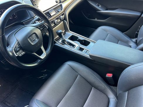 Used 2019 Honda Accord Sport image 4