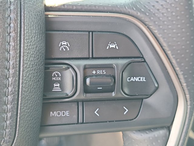 Used 2025 Toyota 4Runner SR5 AWD/4WD image 24