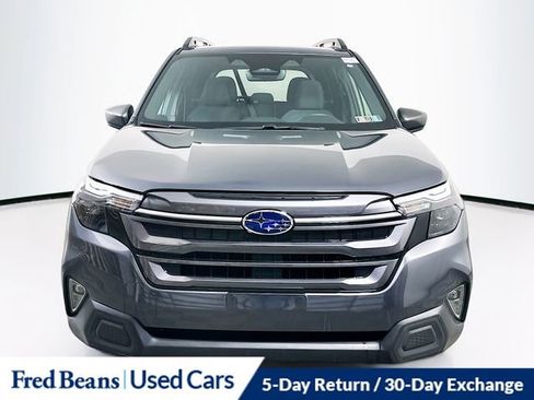 Used 2025 Subaru Forester Premium image 2