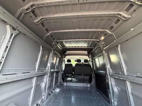 Used 2023 RAM ProMaster 2500 w/ Premium Appearance Group image 61