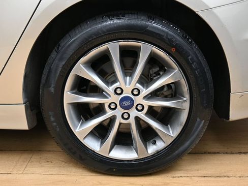 Used 2018 Ford Fusion Energi Titanium FWD image 9