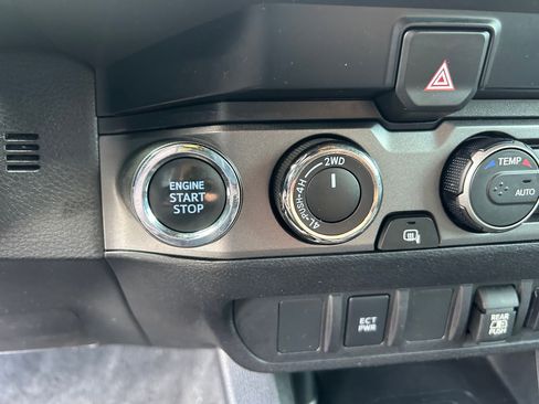 Certified 2023 Toyota Tacoma TRD Sport AWD/4WD image 17
