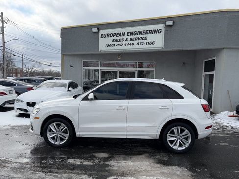 Used 2017 Audi Q3 2.0T Premium w/ Convenience Package image 4