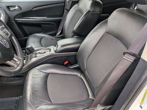 Used 2017 Dodge Journey Crossroad FWD image 13