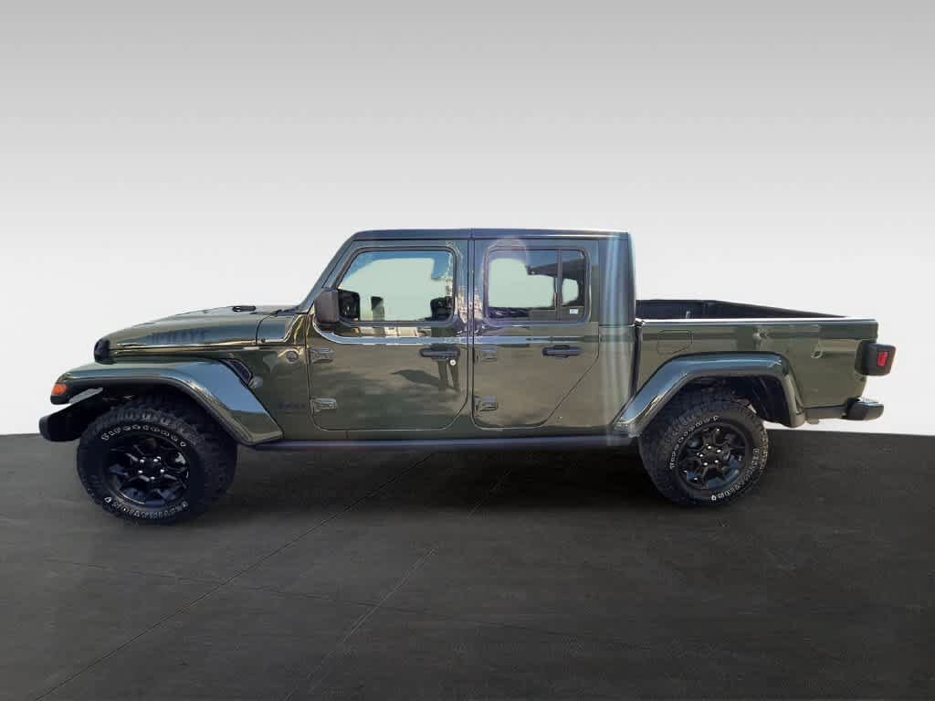 Used 2023 Jeep Gladiator Sport AWD/4WD image 3