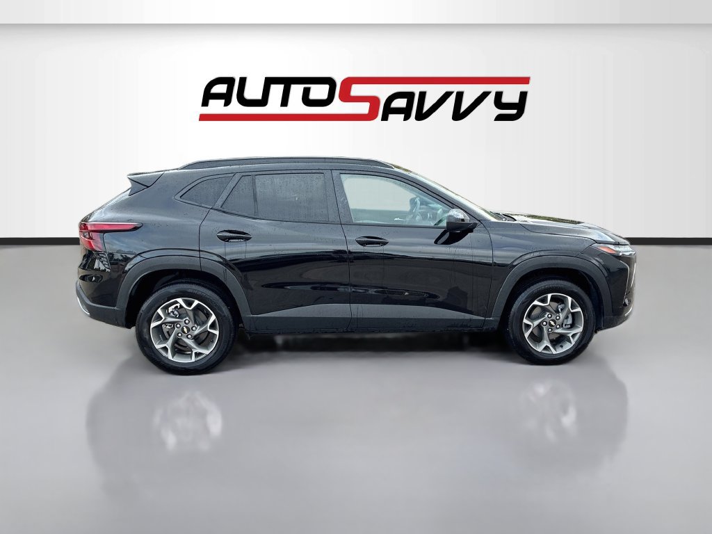 Used 2026 Chevrolet Trax LT FWD image 8