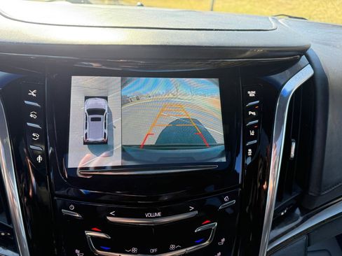 Used 2015 Cadillac Escalade Platinum image 6