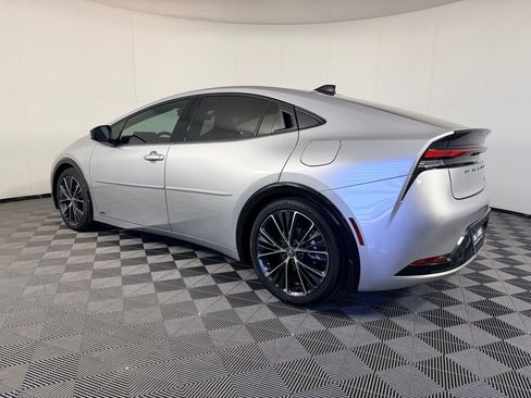 Used 2025 Toyota Prius Limited image 8