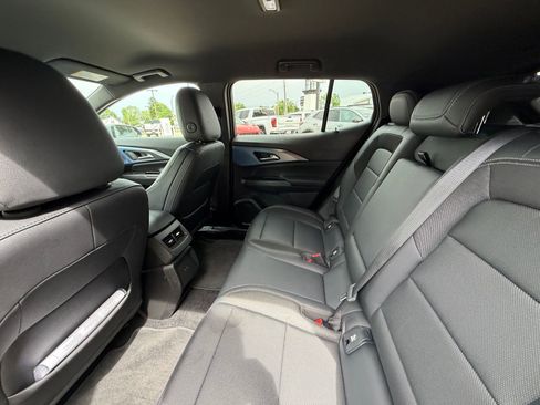 Used 2025 Chevrolet Equinox EV LT w/ Convenience Package FWD image 5