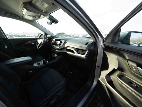 Used 2023 GMC Terrain SLE w/ Driver Convenience Package image 26