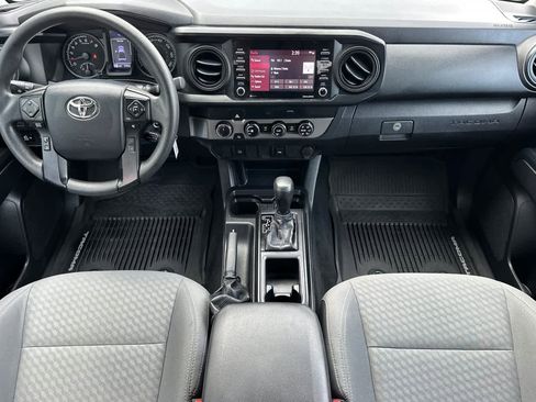 Used 2020 Toyota Tacoma SR image 3