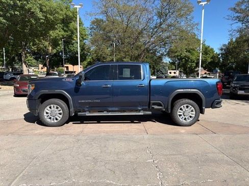 Used 2021 GMC Sierra 2500 Denali w/ Denali Ultimate Package AWD/4WD image 3