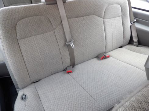 Used 2025 Chevrolet Express 3500 LS RWD image 33