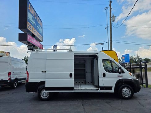 Used 2022 RAM ProMaster 2500 FWD image 5