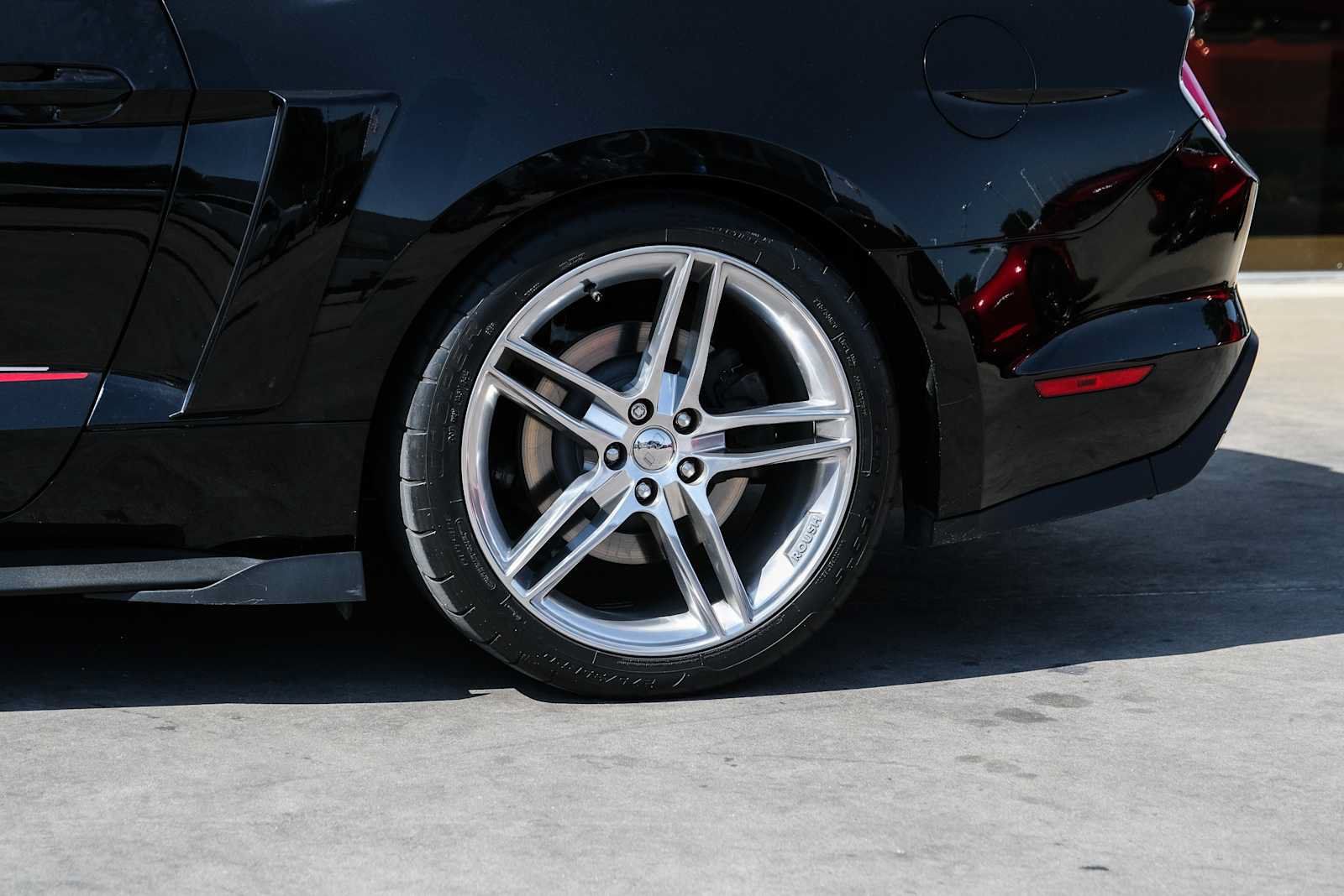 Used 2016 Ford Mustang GT Premium w/ GT Performance Package RWD image 11