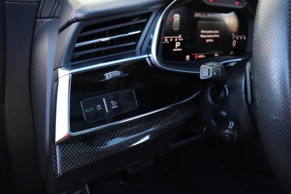 Used 2023 Audi SQ8 Prestige AWD/4WD image 38