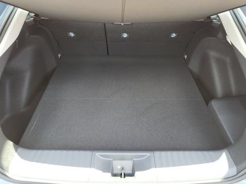 Certified 2026 Toyota Prius XLE FWD image 27