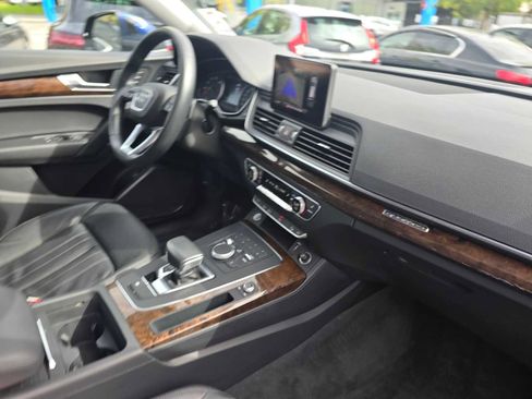 Used 2020 Audi Q5 2.0T Premium w/ Convenience Package image 12