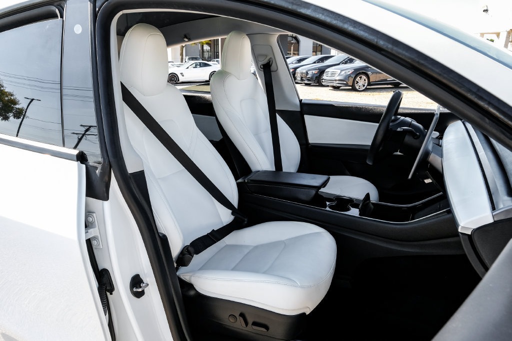 Used 2020 Tesla Model Y Long Range AWD/4WD image 27