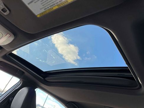 Used 2021 Toyota Avalon XSE image 22