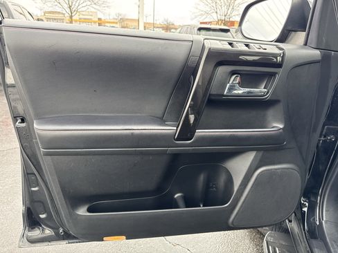 Used 2024 Toyota 4Runner TRD Off-Road image 23