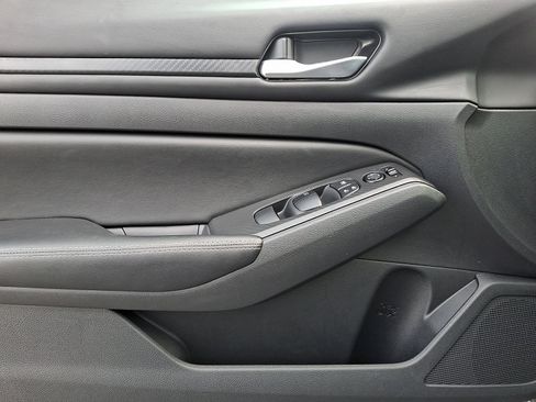 Certified 2024 Nissan Altima 2.5 SV w/ SV Premium Package image 12