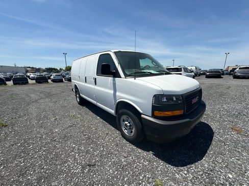 New 2026 GMC Savana 2500 w/ Driver Convenience Package RWD image 28