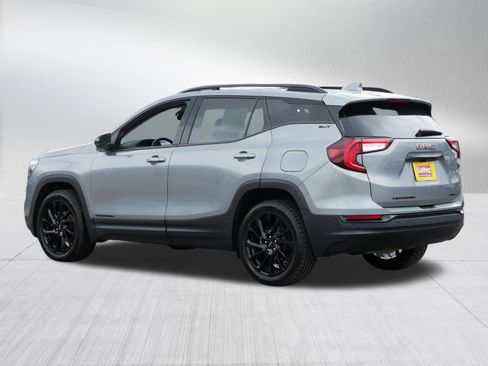Used 2023 GMC Terrain SLT w/ Tech Package image 5