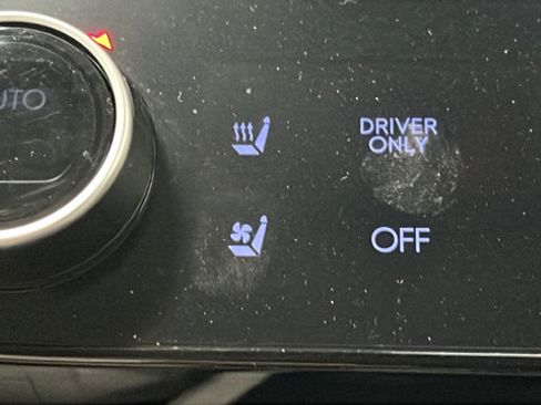 Used 2025 Hyundai Tucson Limited AWD/4WD image 31
