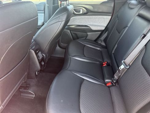 Used 2024 Jeep Compass Latitude AWD/4WD image 14