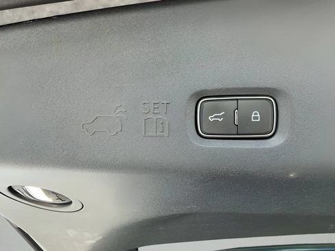 Used 2025 Ford Expedition Max Active RWD image 19