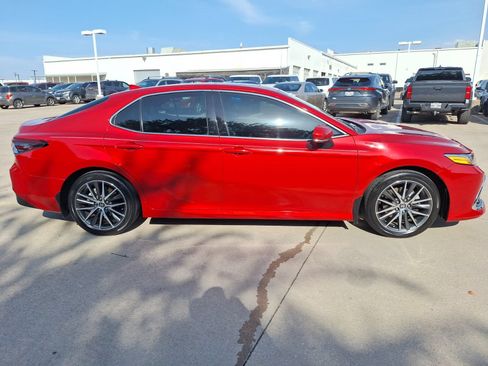 Used 2023 Toyota Camry XLE w/ Navigation Package FWD image 7