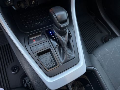 Used 2024 Toyota RAV4 XLE FWD image 22
