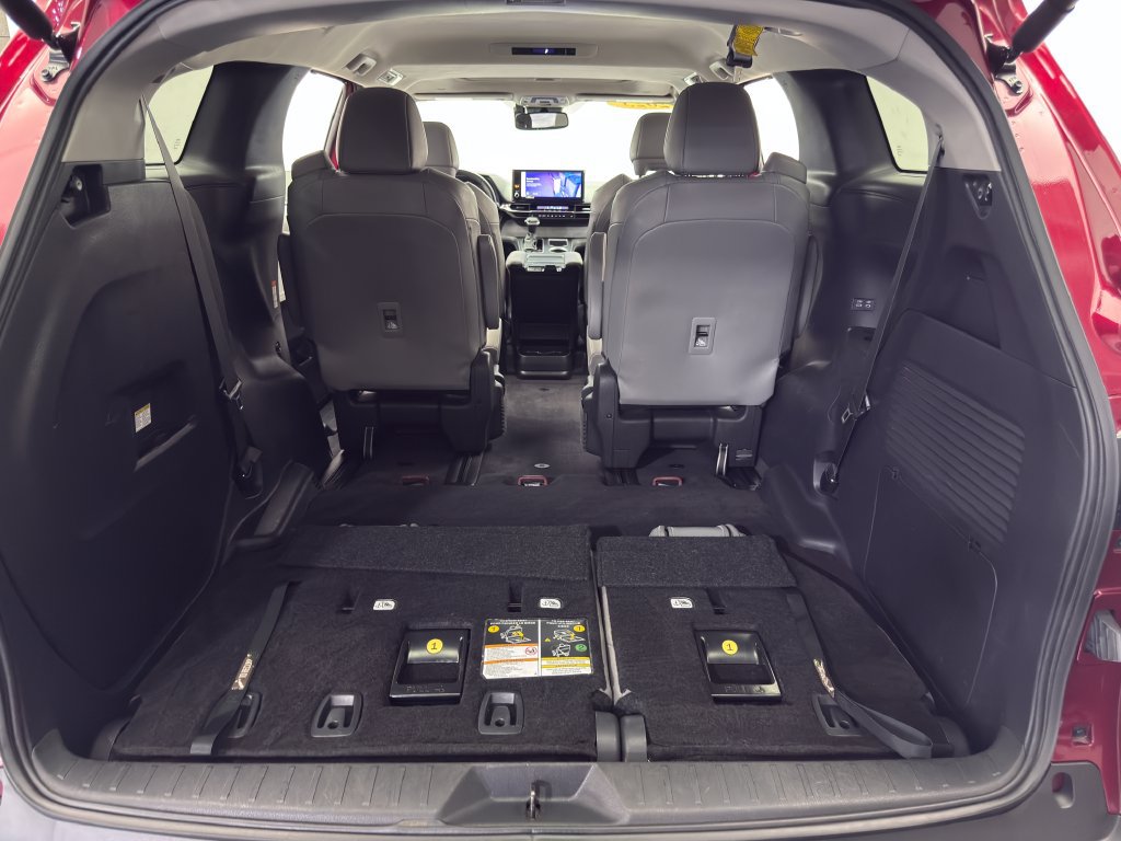 Used 2025 Toyota Sienna XLE w/ XLE Plus Package AWD/4WD image 46