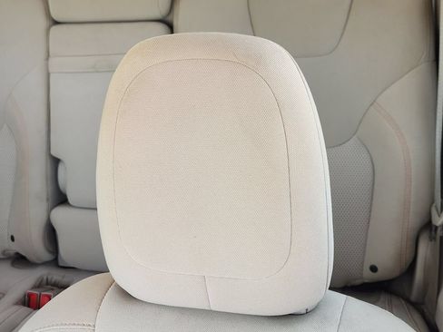 Used 2019 Jeep Cherokee Latitude w/ Popular Appearance Group FWD image 16