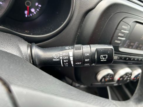 Used 2017 Kia Soul FWD image 21