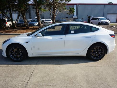 Used 2020 Tesla Model 3 Standard Range Plus RWD image 21