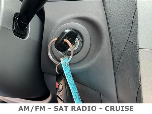 Used 2004 Toyota Solara SE FWD image 35