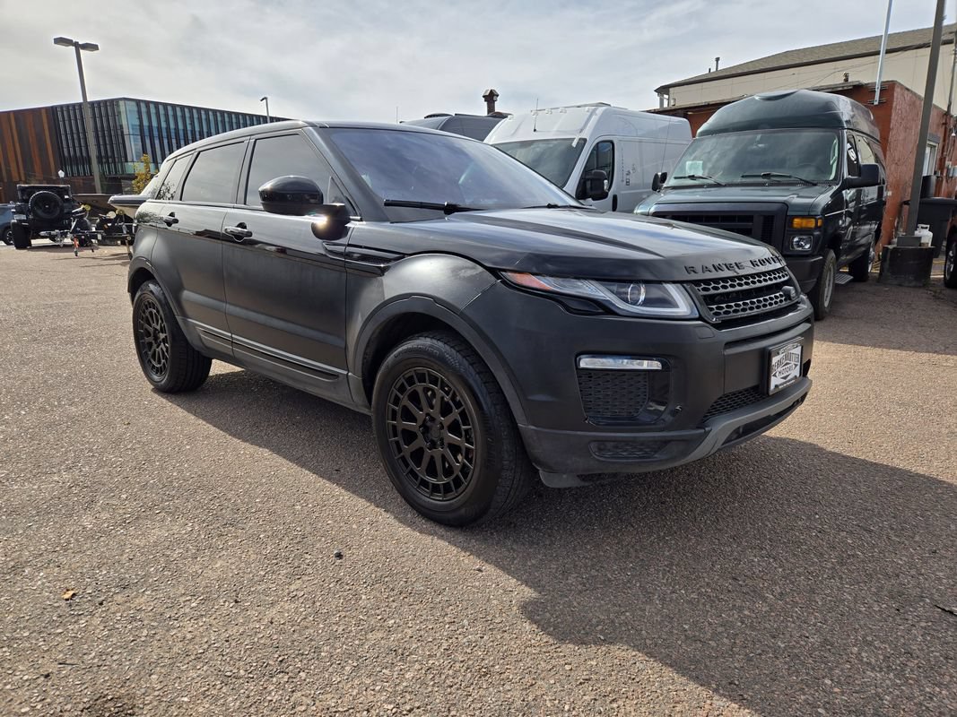 Used 2017 Land Rover Range Rover Evoque SE AWD/4WD image 2