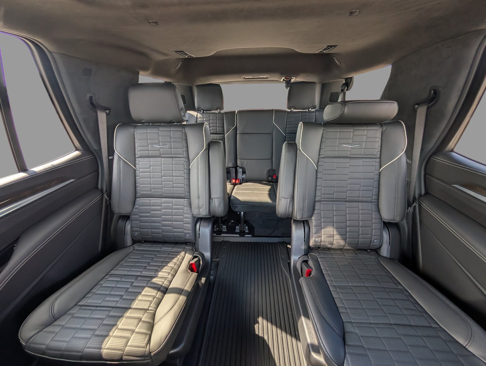 New 2026 Cadillac Escalade Platinum Sport w/ LPO, ONYX Package AWD/4WD image 26