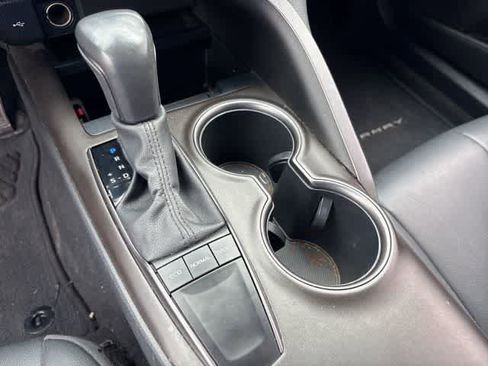 Used 2023 Toyota Camry SE image 18