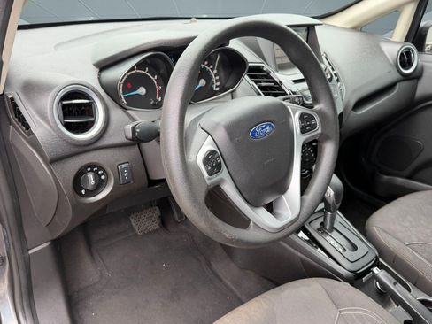 Used 2019 Ford Fiesta SE w/ Equipment Group 201A FWD image 4
