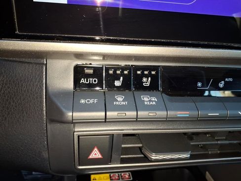 Used 2025 Toyota Camry XSE image 15