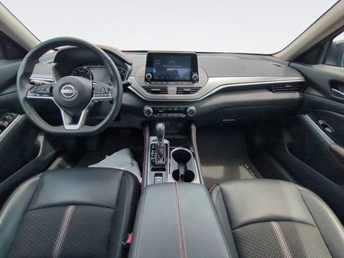 Used 2024 Nissan Altima 2.5 SR AWD/4WD image 17