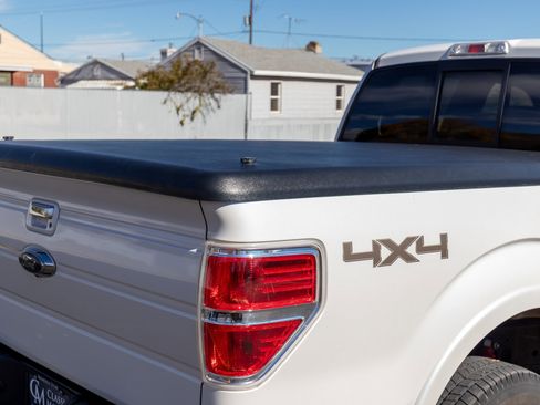 Used 2014 Ford F150 Lariat w/ Lariat Chrome Package image 32