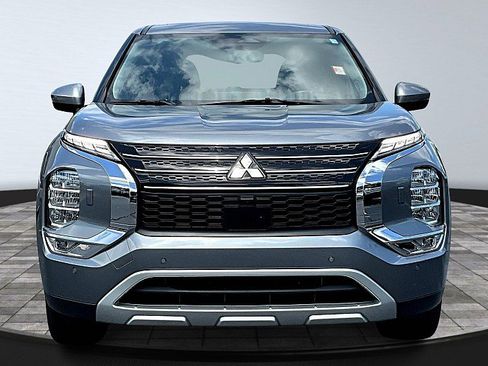 Used 2023 Mitsubishi Outlander SE AWD/4WD image 6